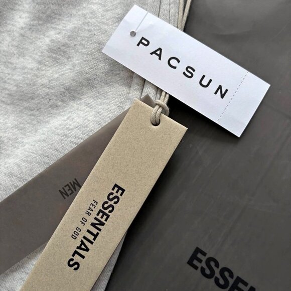 essentials uncuffed sweatpants new size medium - Picture 2 of 3